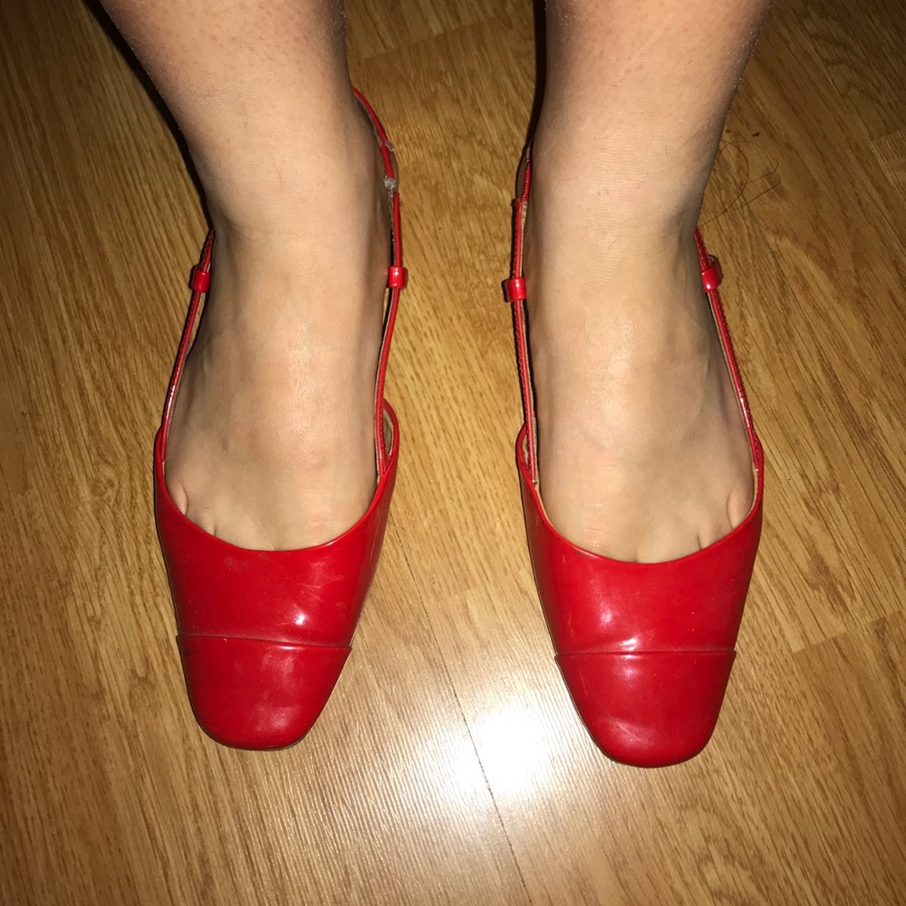 Red flats - Picture 2 of 6